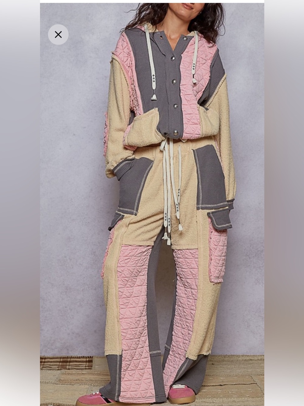 POL Mixed Media Patchwork Wide-Leg Cargo Pants - Picture 7 of 12